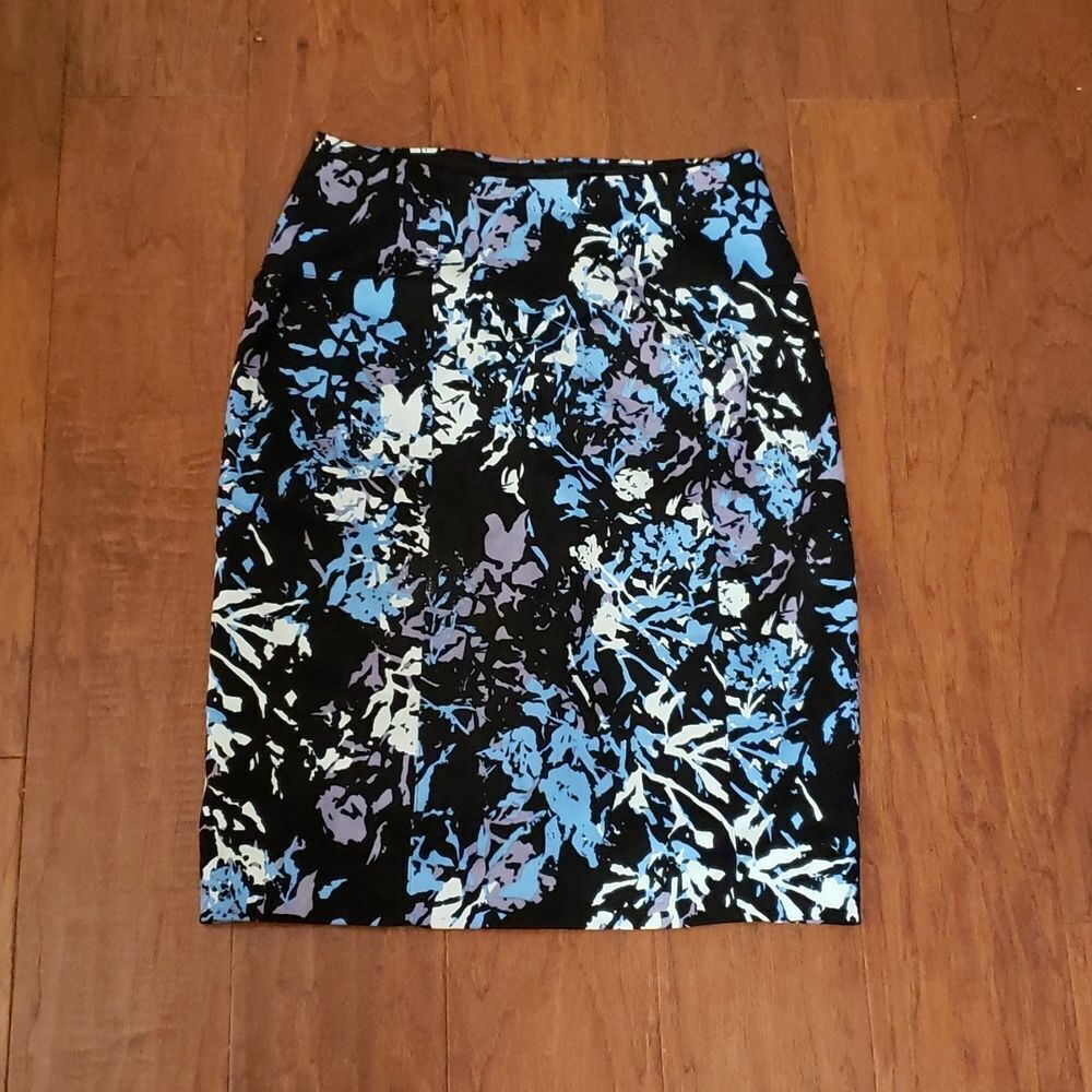 Lysse Charity Pencil Skirt XS‎ Black Blue Floral Abstract Stitch Fix Exclusive
